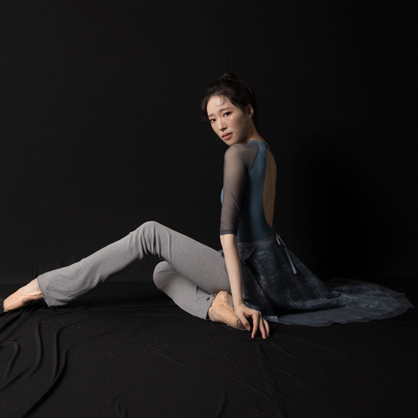 【iiLaire/イイレイル】<br>バレエ  レッグウォーマー  グレー 