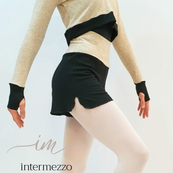 【Intermezzo/インテルメッゾ】<br>バレエ  ショートパンツ  ニットパンツ